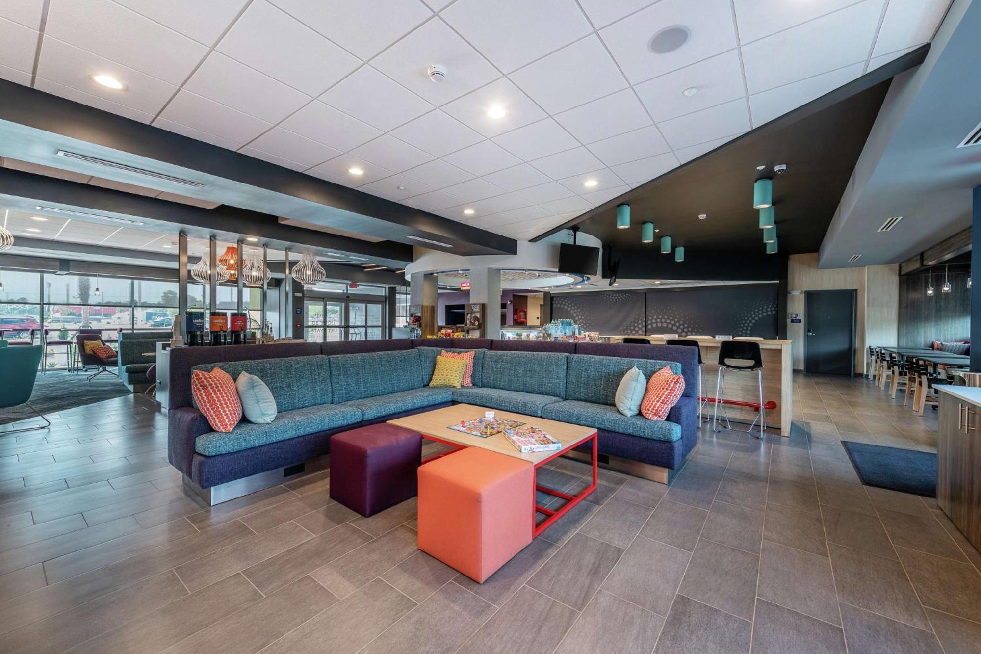 Tru By Hilton Orangeburg Hotel Exterior photo